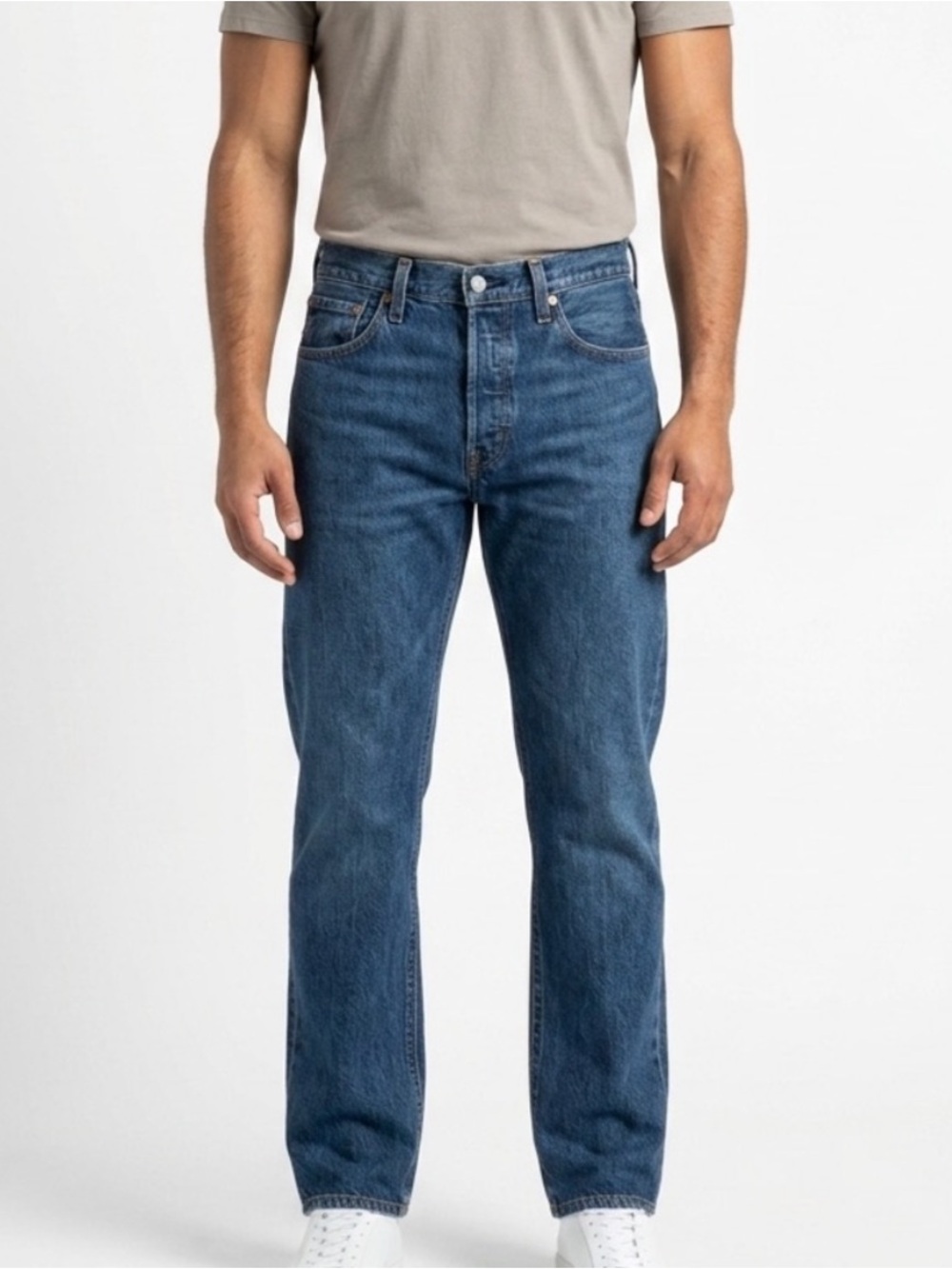 Levi's Men Straight Jeans in Classic Blue